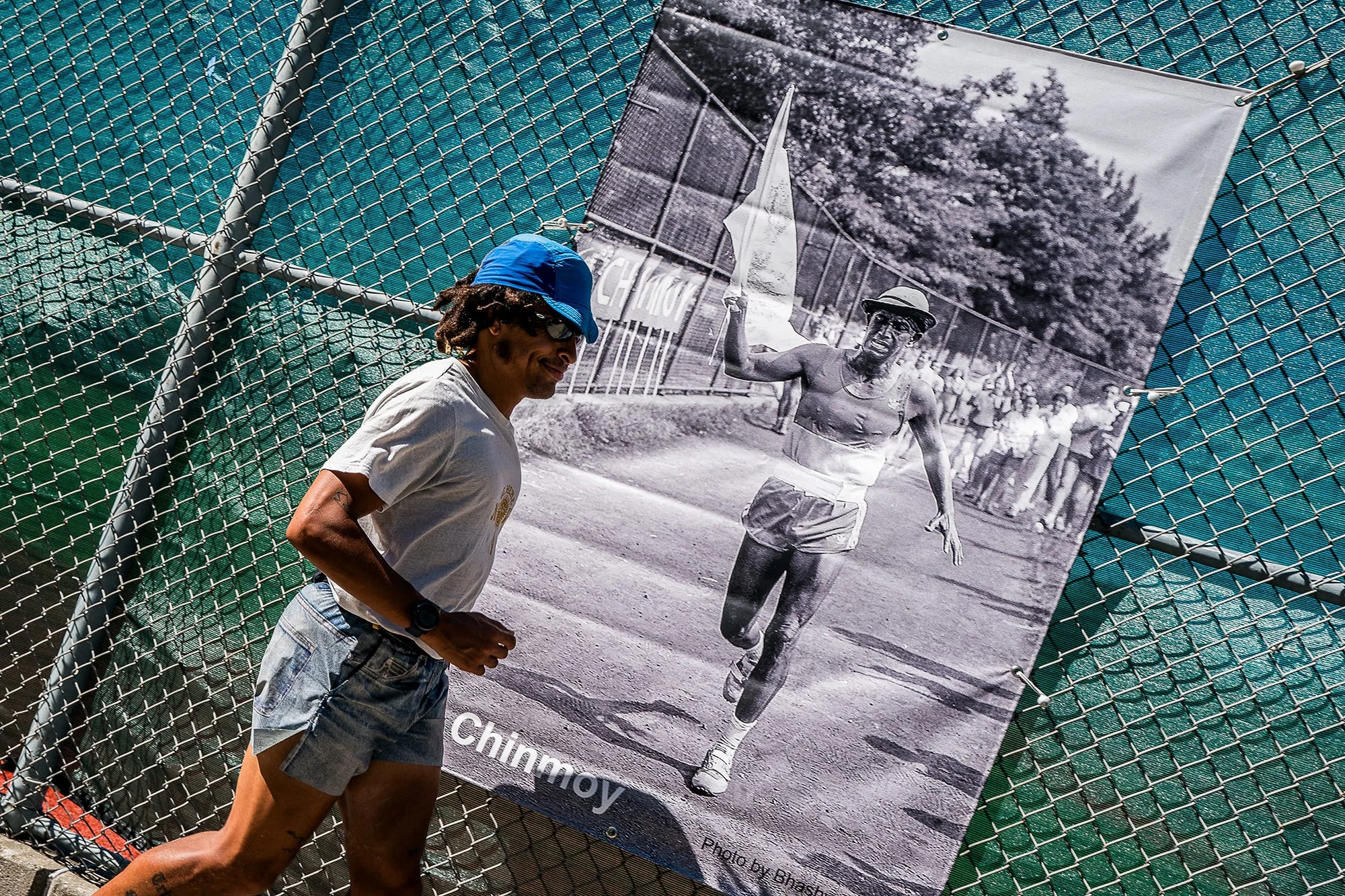 alex ramsey runs the sri chinmoy 3100 mile race in queens, new york on august 30, 2025 the race circles a high school over the corse of 2 months for 3100 miles