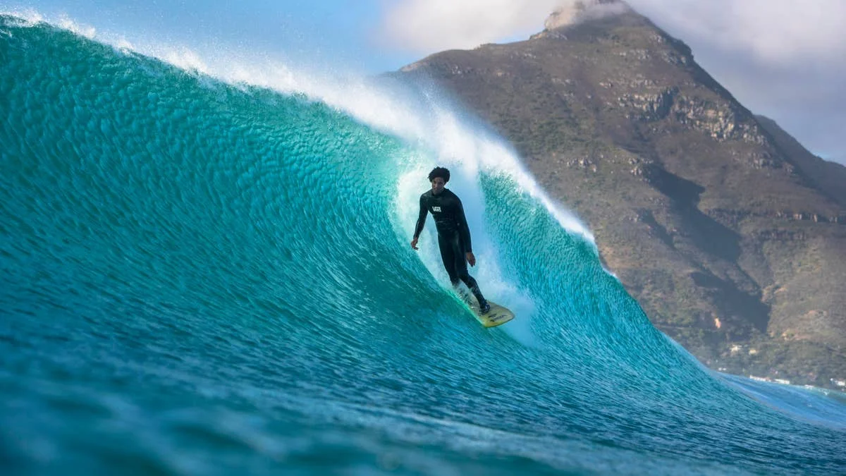 The Manosphere Would Never Survive a Session in the Lineup — On Surfing, Masculinity, and What Actually Matters
